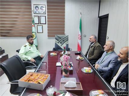 دیدار مدیرعامل شرکت انبارهای عمومی و خدمات گمرکی غرب با فرماندهی کلانتری ۱۷۹ خلیج فارس به مناسبت هفته نیروی انتظامی 7